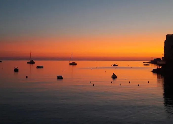 Spinola Shoreline St Julians * Saint Julian's